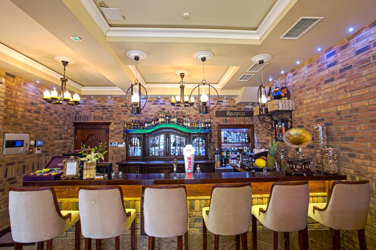 Hotel Roza Kamieniec Wroclawski ภายนอก รูปภาพ